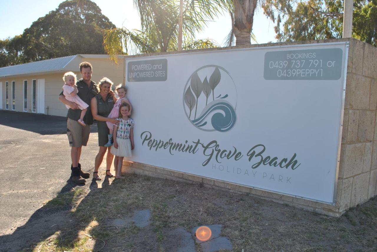 Peppermint Grove Beach Holiday Park Capel Екстер'єр фото